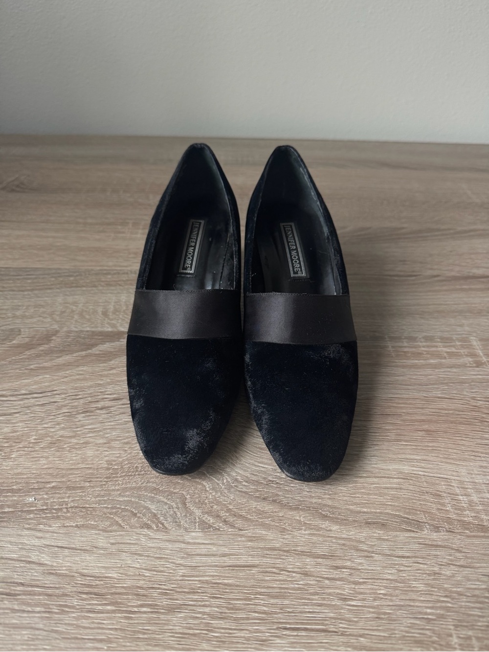 Jennifer Moore Black Velvet Pumps Womens 8M Block Heel Dress Shoes - Picture 2 of 6